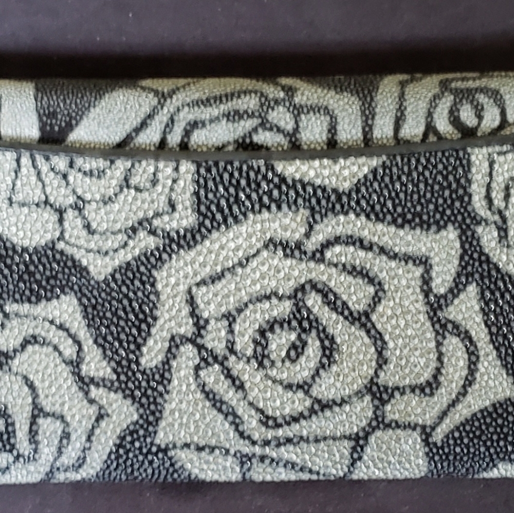 Stingray Wallet - Picture 2 of 13
